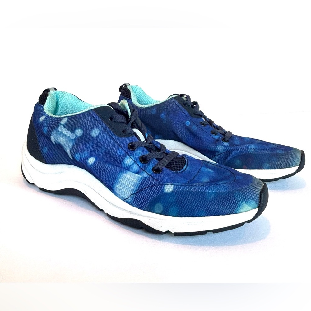 Vionic Tourney Blue Athletic Sneakers. Size 8